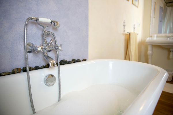 Mobile Bathtub Refinishing